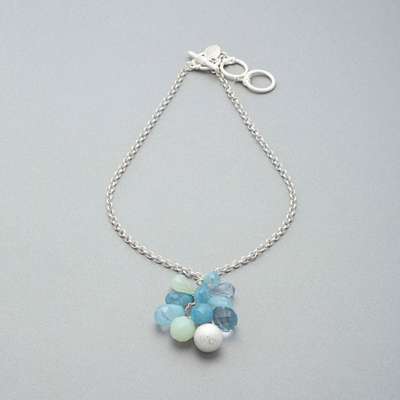 クラスタードロップネックレス